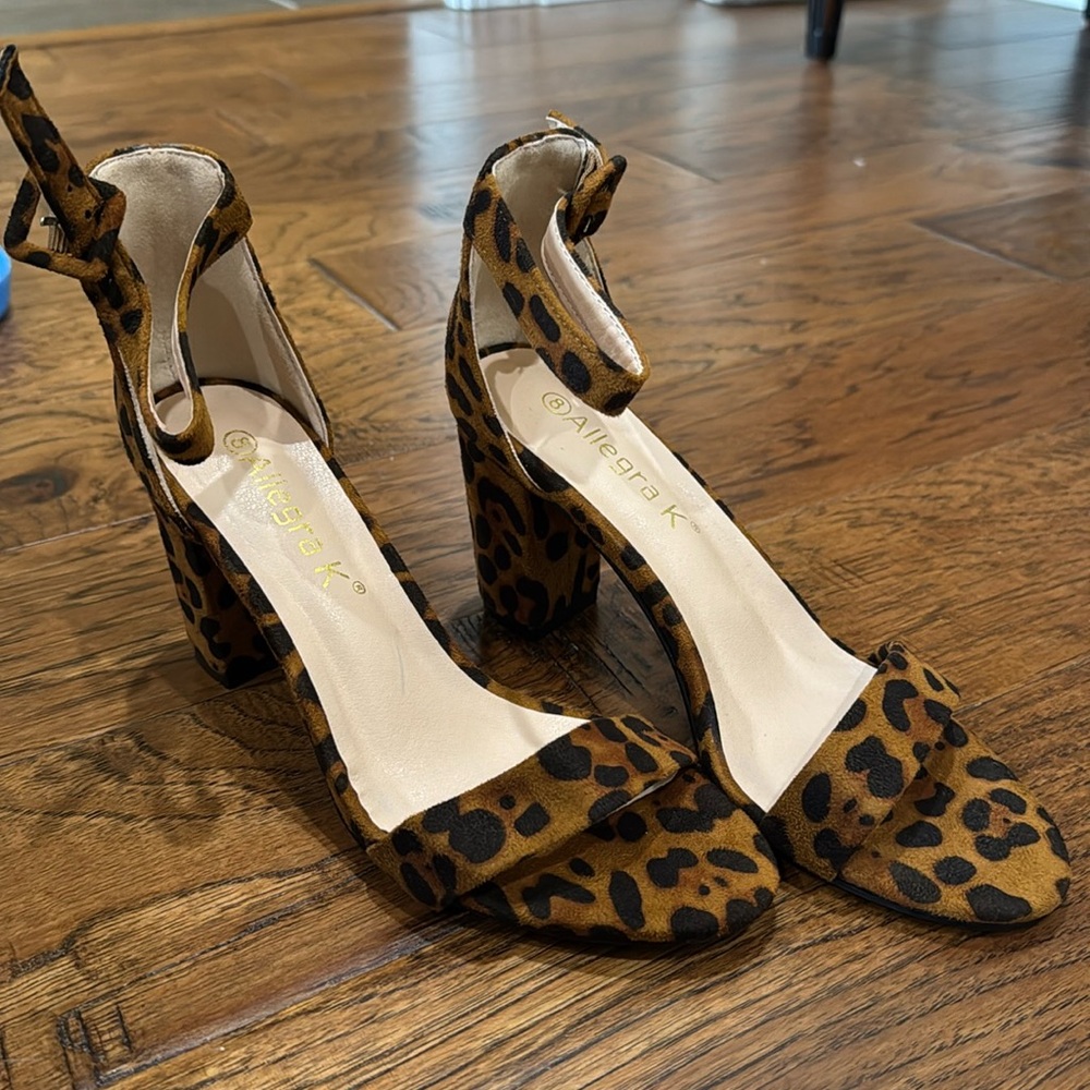 Leopard heels